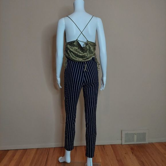 SHEIN Black White Vertical Stripe Cropped Skinny Pull On Pants Medium EUC - Picture 9 of 10